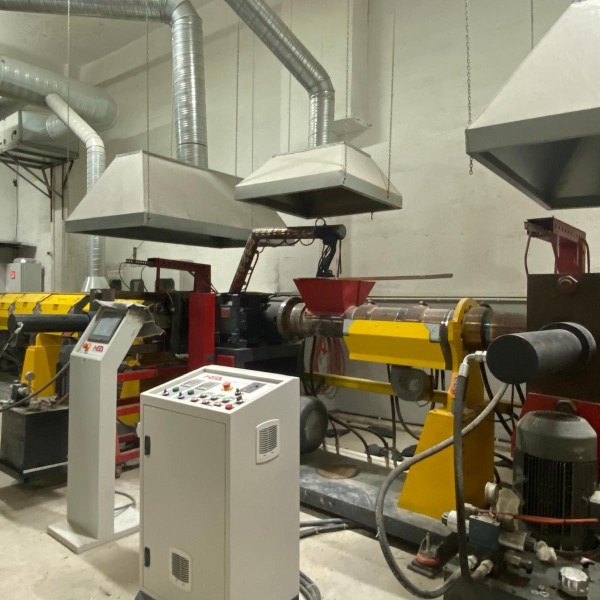 ZNT Plastik | Geri Dönüşüm & Plastik Granül Üretimi